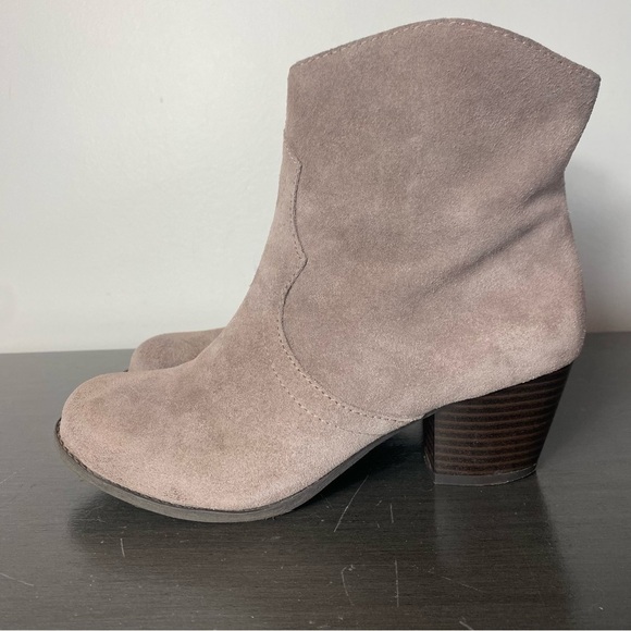 LUCKY BRAND Taupe Suede Side Zipper Western Booties - Picture 6 of 15